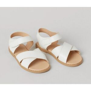 H&M GIRLS FLAT SANDALS COLOR WHITE SIZE US 1.5